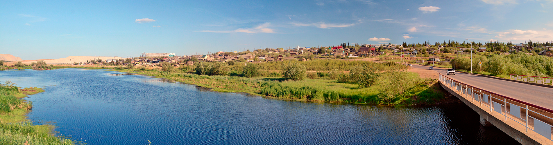 Аэропорт  Мирный